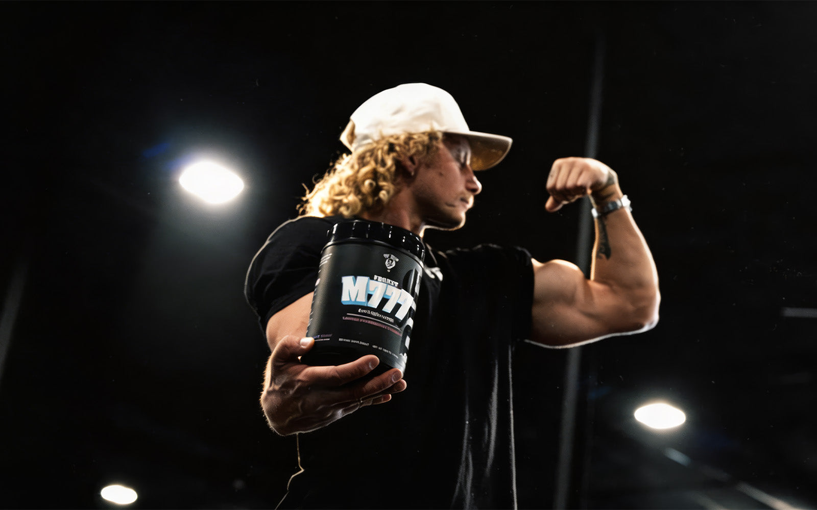 Die Tryin Co Athlete holding M777